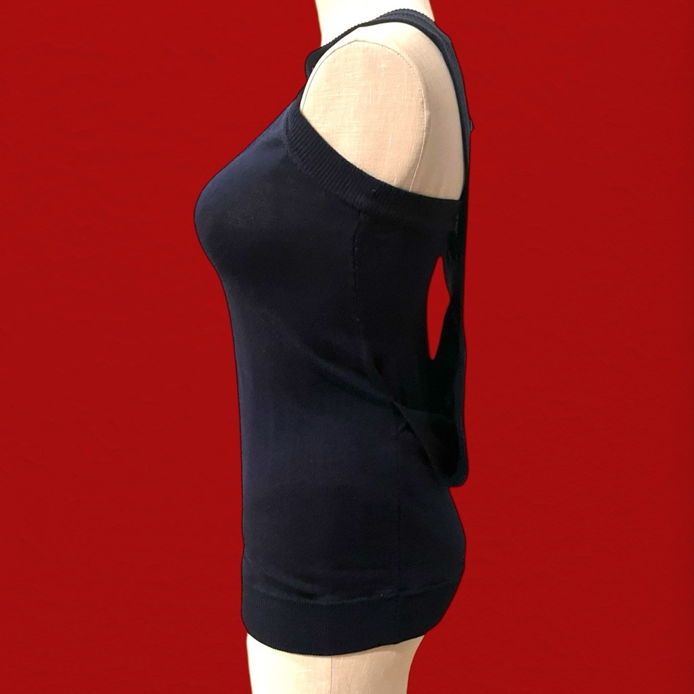 BCBG | Sz S | Navy Blue Knit Sleeveless Shirt
Classy Look | Sexy | Layered
